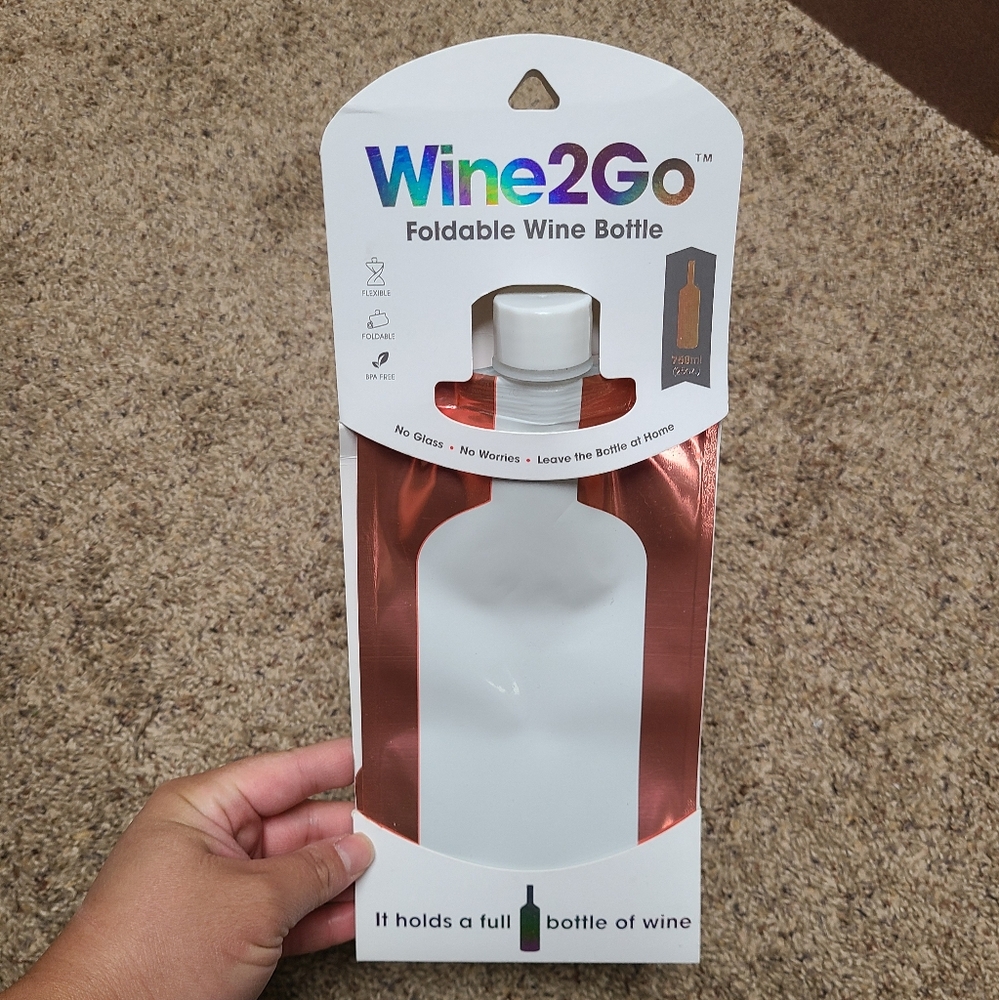 🆕️ Rose Gold Foldable Wine Bottle Travel Wine Bottle Travel Bottle Canteen